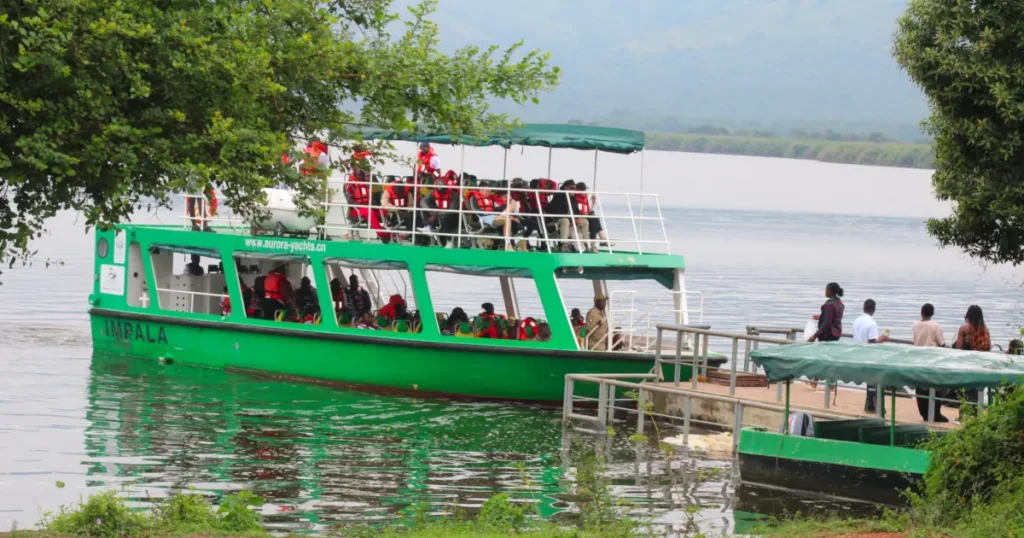lake mburo boat safari