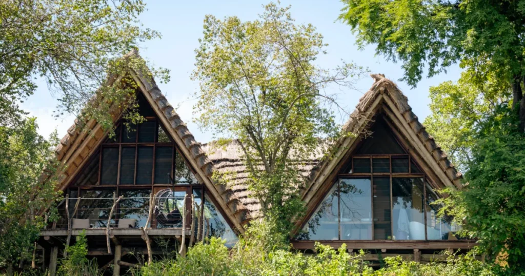 nile safari lodge deluxe banda nile safari lodge the luxury murchison falls accommodation