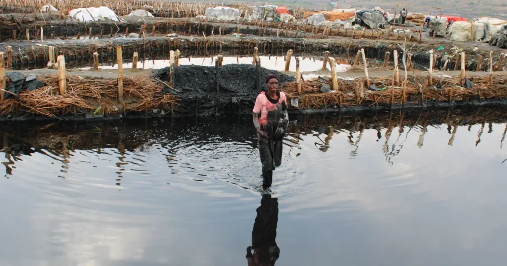 Lake Katwe salt mining Lake Katwe salt pans